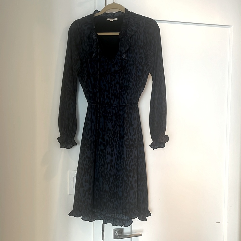 Beautiful leopard navy print chiffon dress with ruffle detail